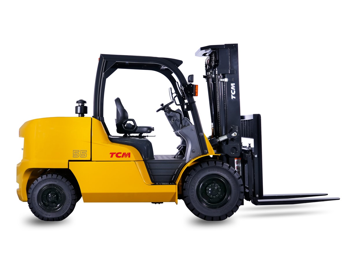 载重4000-5500kg 四轮柴油平衡重式叉车